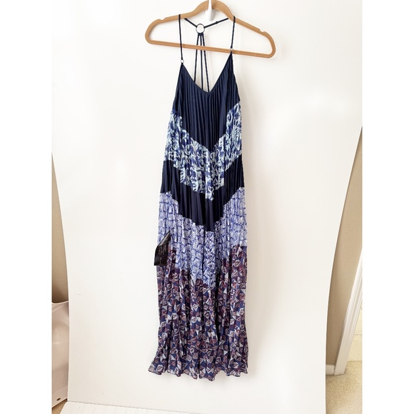 BCBGMaxAzria Juna Print Blocked Pleated Maxi Dress Navy  NWT S - Picture 2 of 9